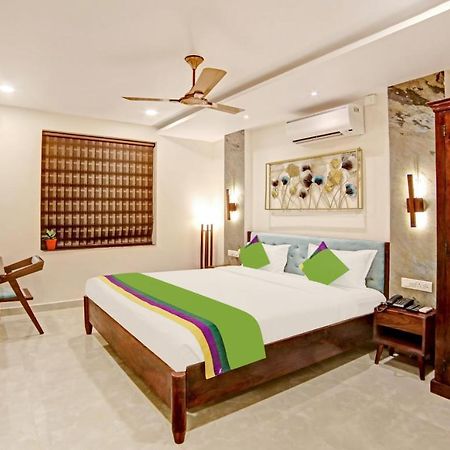 Treebo Lazystay Elite บูบันเนสชวาร์ ภายนอก รูปภาพ