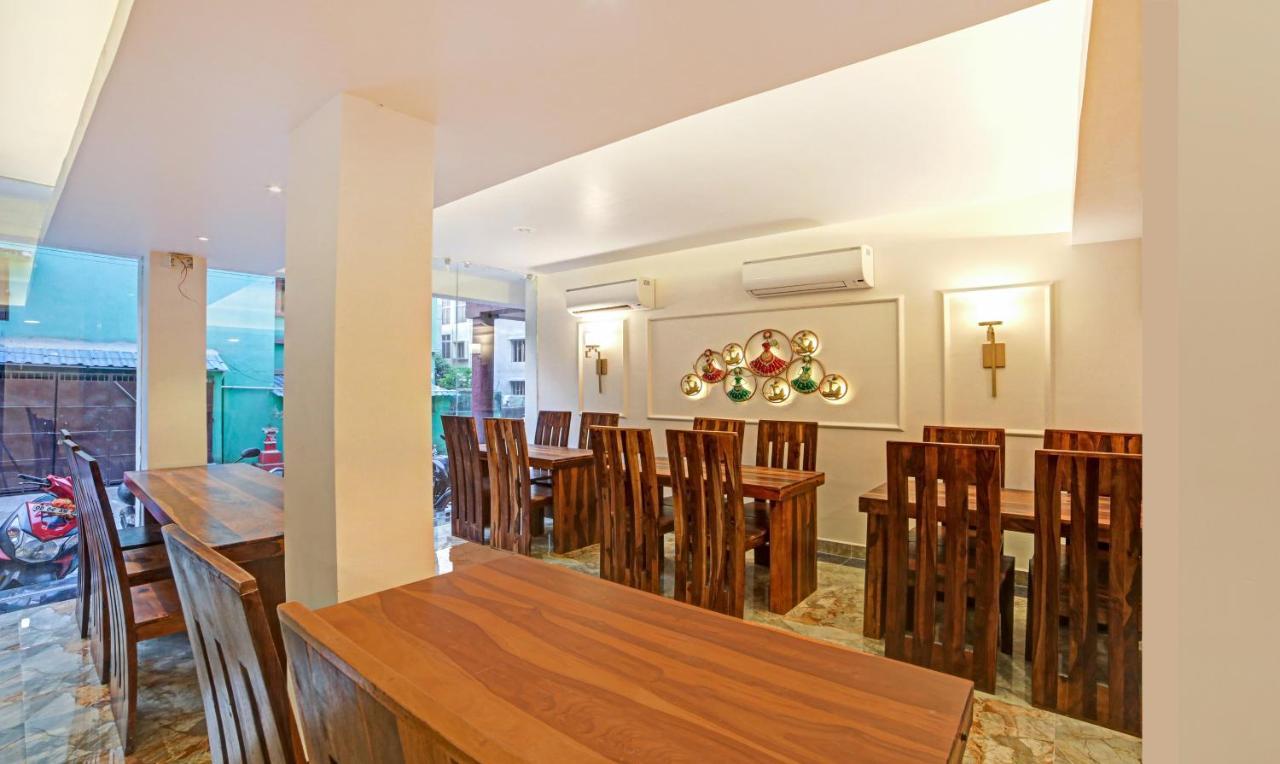 Treebo Lazystay Elite บูบันเนสชวาร์ ภายนอก รูปภาพ