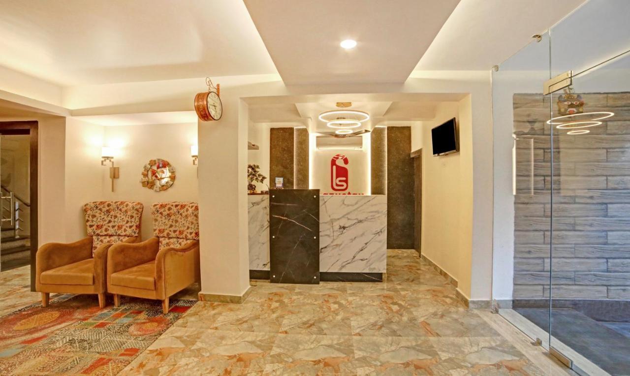 Treebo Lazystay Elite บูบันเนสชวาร์ ภายนอก รูปภาพ