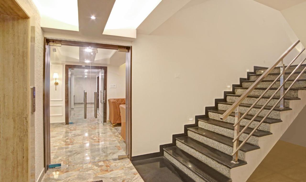 Treebo Lazystay Elite บูบันเนสชวาร์ ภายนอก รูปภาพ